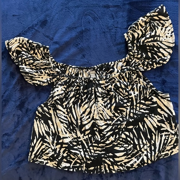 aerie Tops - Aerie Womens‎ CropBlouse Black/White Size XL Flutter Sleeves Boho